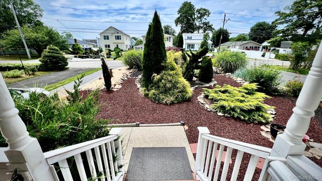 89 Rugby Drive, Shirley, NY 11967