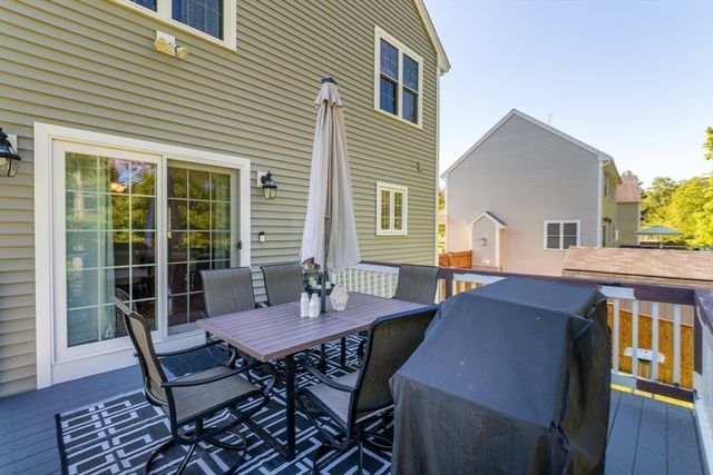 44 Brookside Dr 44, Hanson, MA 02341