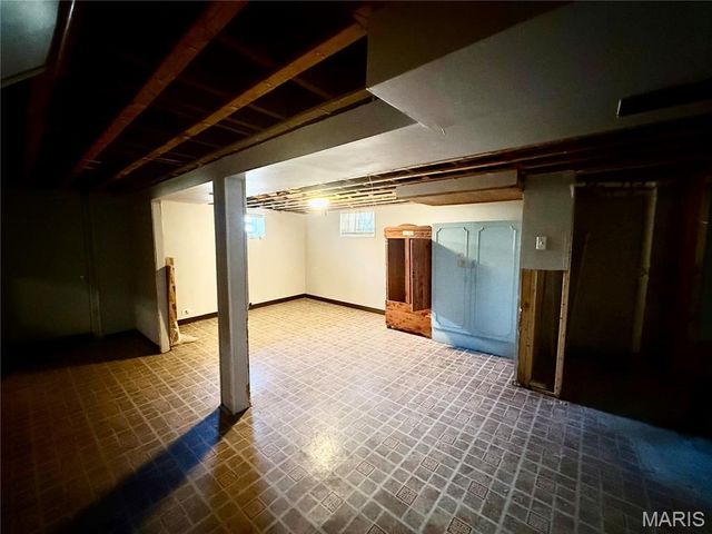 1545 Sells Avenue, St Louis, MO 63147