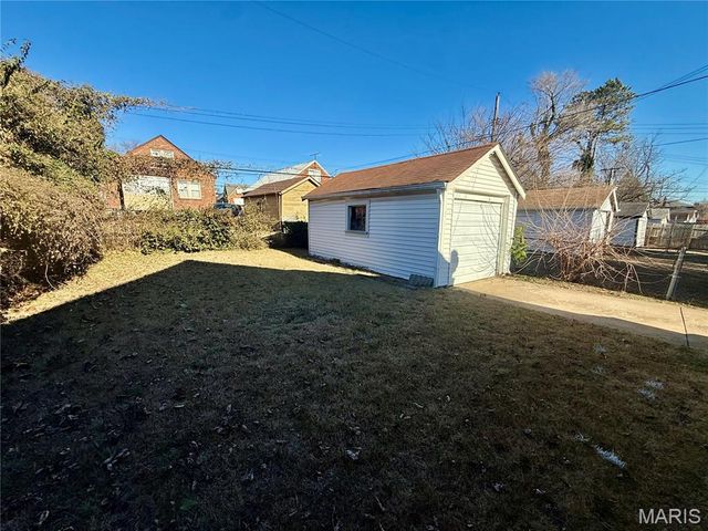 1545 Sells Avenue, St Louis, MO 63147