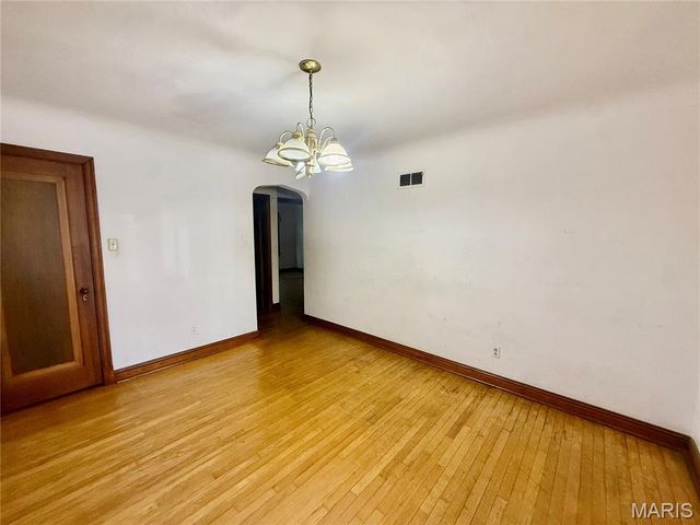 1545 Sells Avenue, St Louis, MO 63147