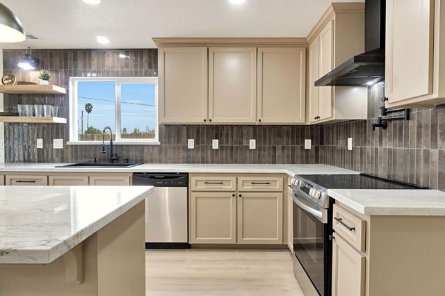 17133 Camden, Madera, CA 93638