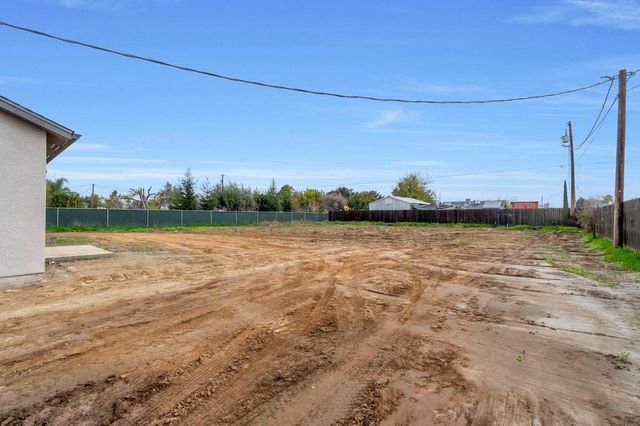 17133 Camden, Madera, CA 93638