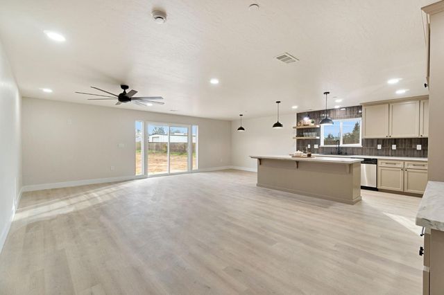 17133 Camden, Madera, CA 93638