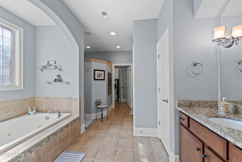 Image 41 of property listing at 4165 Wyndmere Drive, Southport, NC 28461