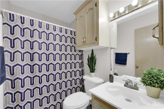 1316 E 2nd Street, Mission, TX 78572