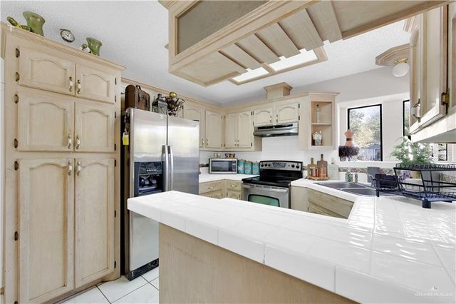 1316 E 2nd Street, Mission, TX 78572