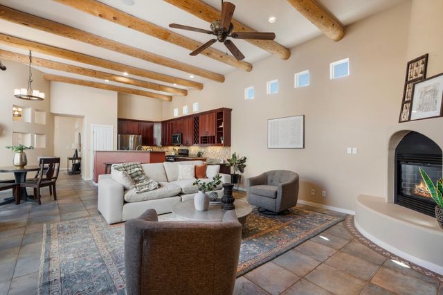 11 Sobradora Drive, Santa Fe, NM 87508