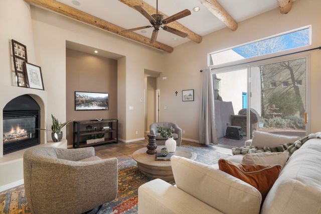 11 Sobradora Drive, Santa Fe, NM 87508