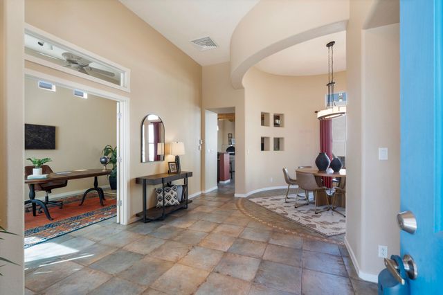 11 Sobradora Drive, Santa Fe, NM 87508