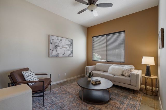 11 Sobradora Drive, Santa Fe, NM 87508