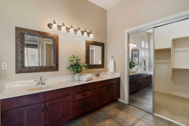 11 Sobradora Drive, Santa Fe, NM 87508