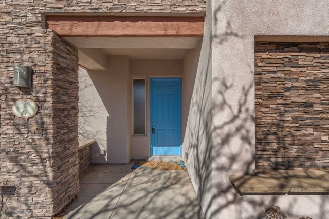 11 Sobradora Drive, Santa Fe, NM 87508