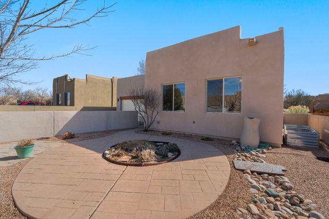 11 Sobradora Drive, Santa Fe, NM 87508