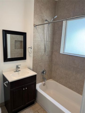 1631 Richmond Avenue 2, Houston, TX 77006