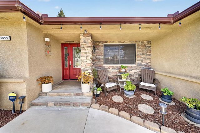 5644 N Hazel Avenue, Fresno, CA 93711
