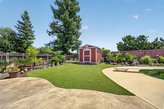 5644 N Hazel Avenue, Fresno, CA 93711