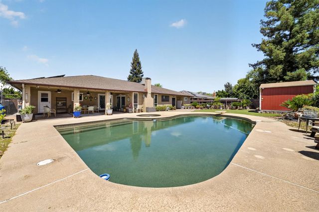 5644 N Hazel Avenue, Fresno, CA 93711