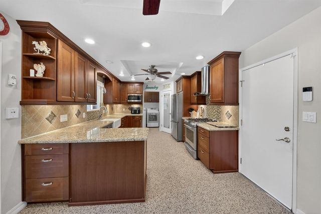 5644 N Hazel Avenue, Fresno, CA 93711