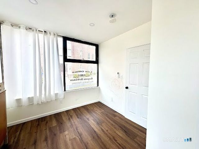 61 Field Street 101, Waterbury, CT 06702