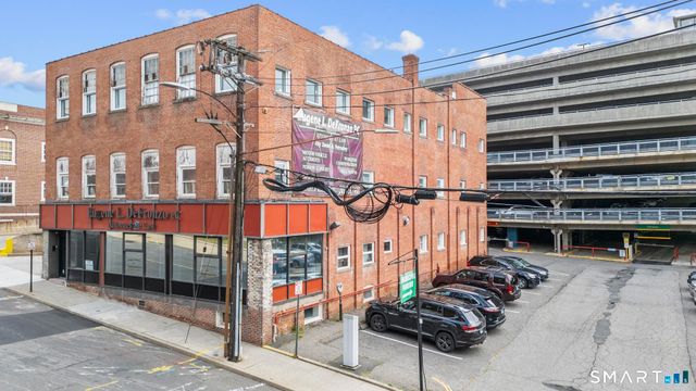 61 Field Street 101, Waterbury, CT 06702