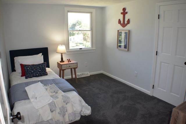 109 Homer Dr, Somerset, MA 02726