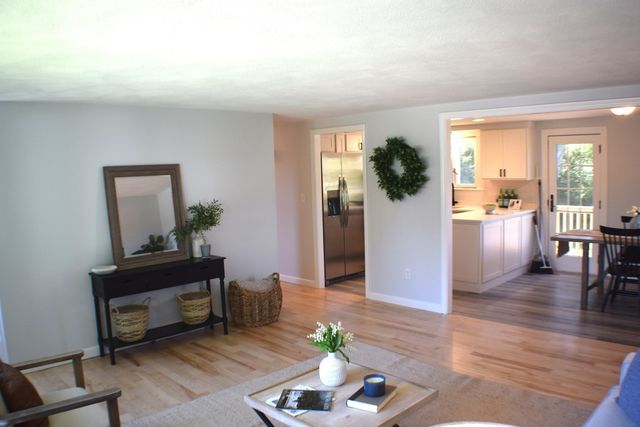 109 Homer Dr, Somerset, MA 02726