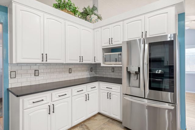 850 Forest Glen Drive, Central Point, OR 97502