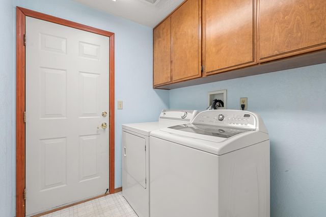 850 Forest Glen Drive, Central Point, OR 97502