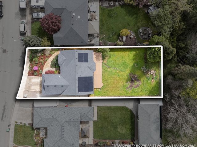 850 Forest Glen Drive, Central Point, OR 97502