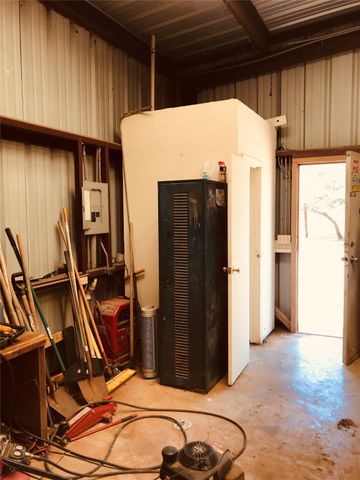 401 CR 104, Santa Anna, TX 76878