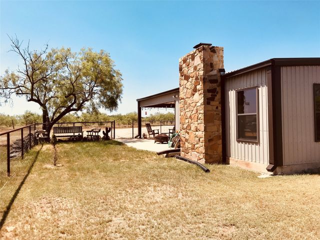 401 CR 104, Santa Anna, TX 76878