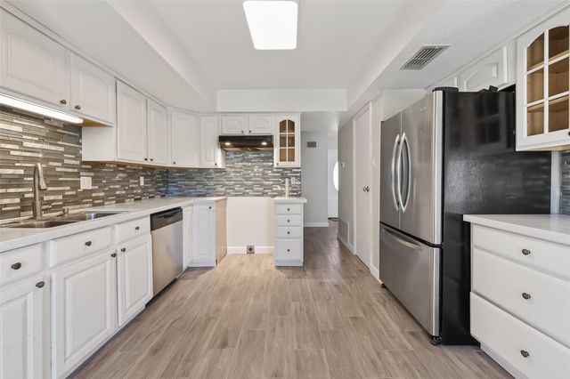 7514 Summer Glen Lane, Houston, TX 77072