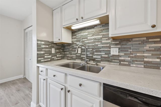 7514 Summer Glen Lane, Houston, TX 77072