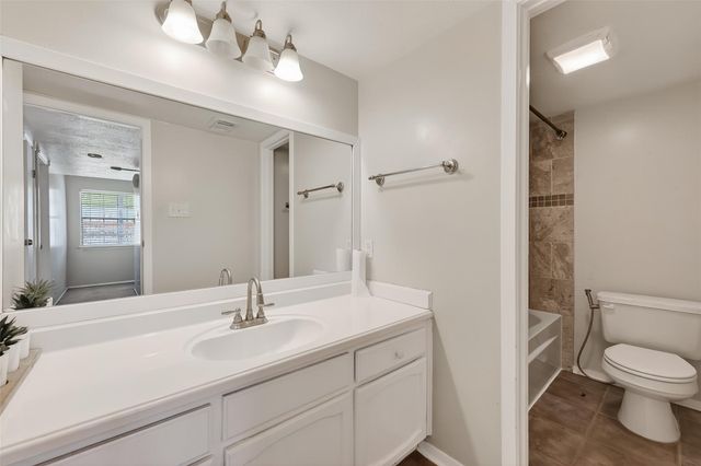 7514 Summer Glen Lane, Houston, TX 77072