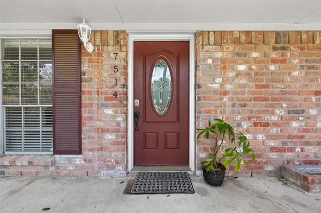 7514 Summer Glen Lane, Houston, TX 77072