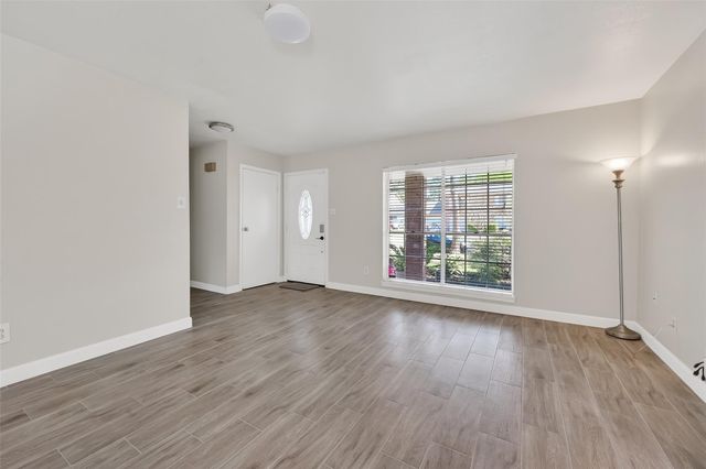 7514 Summer Glen Lane, Houston, TX 77072