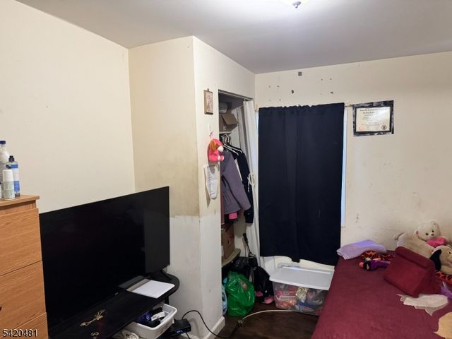65 Stone St, Newark City, NJ 07104
