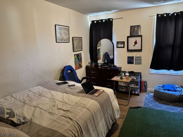65 Stone St, Newark City, NJ 07104