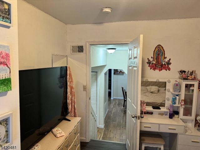 65 Stone St, Newark City, NJ 07104