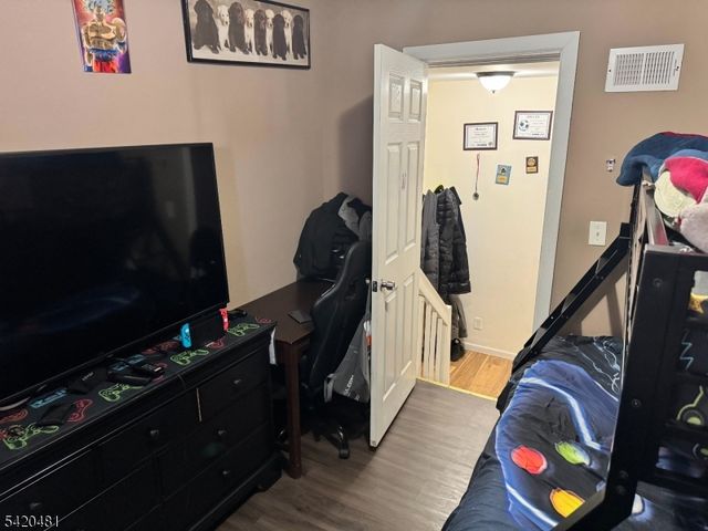 65 Stone St, Newark City, NJ 07104