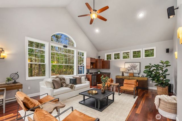 27511 178th Street E, Carbonado, WA 98323