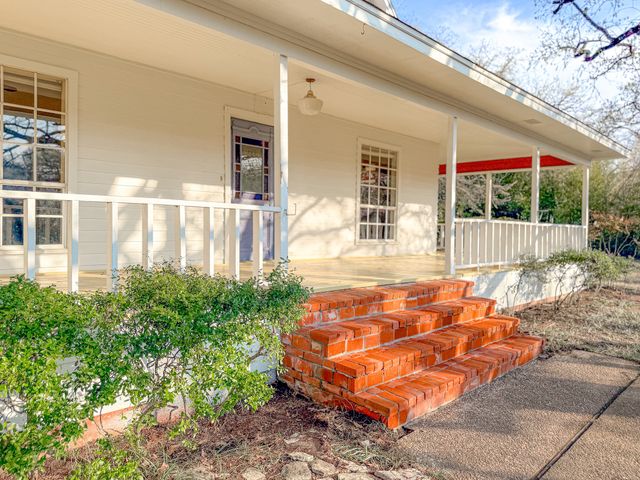 3717 NW County Road 0016, Corsicana, TX 75110