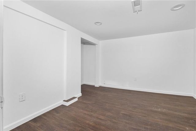 627 Sumner Avenue, Kansas City, KS 66101