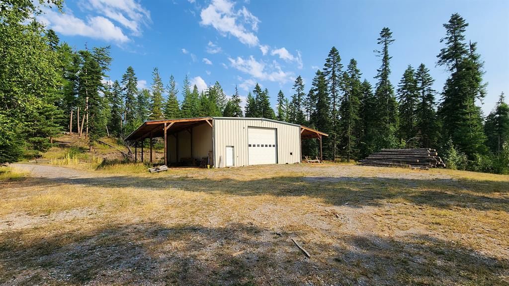 Image 10 of property listing at 11678 S Whitetail Road, Bigfork, MT 59911