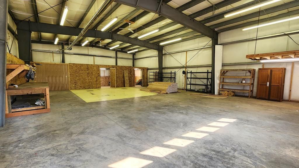 Image 11 of property listing at 11678 S Whitetail Road, Bigfork, MT 59911