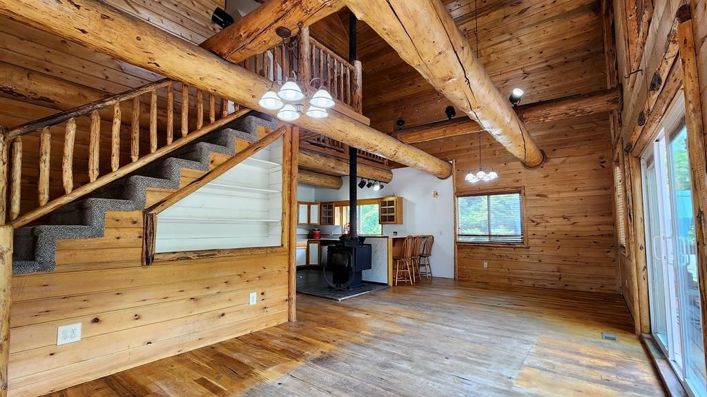 Image 7 of property listing at 11678 S Whitetail Road, Bigfork, MT 59911