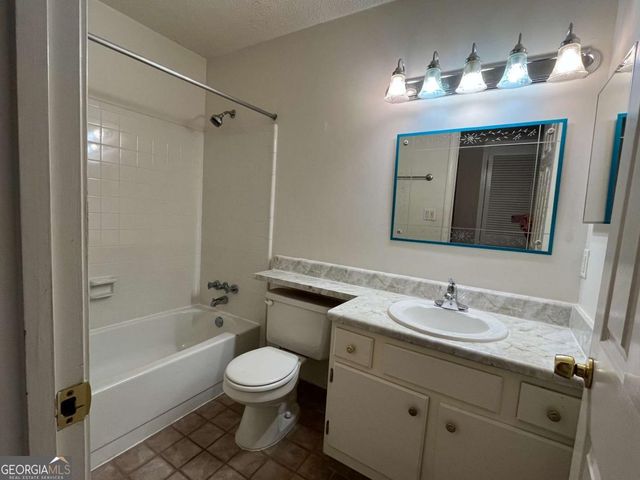 2196 Palmyra Drive SE, Marietta, GA 30067