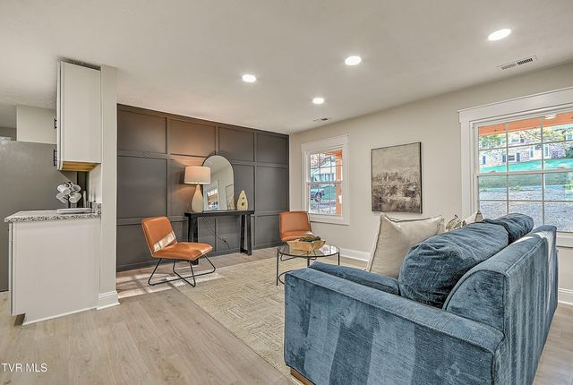 220 Blue Haven Drive, Kingsport, TN 37663