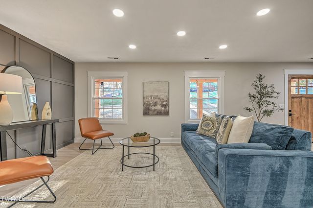 220 Blue Haven Drive, Kingsport, TN 37663